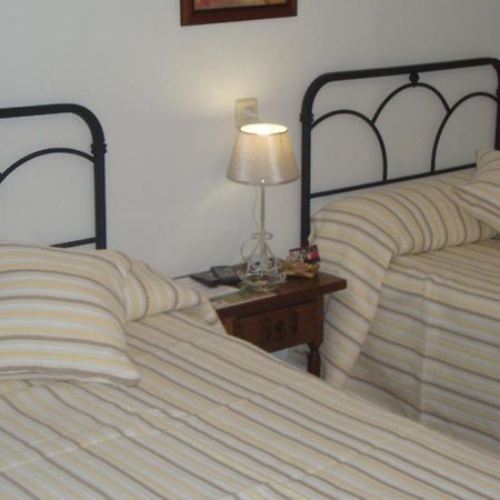 Hostal Alba Taruta Guadalupe  Extérieur photo